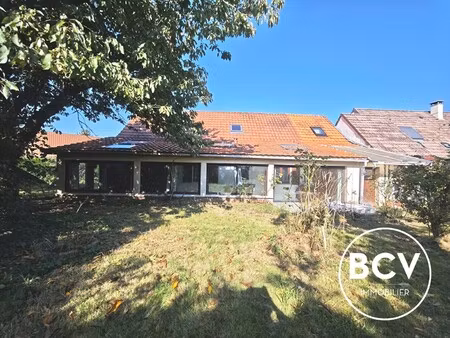 maison familiale avec jardin et garage