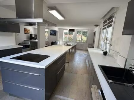 location maison 5 pièces 140 m² à vannes (56000)
