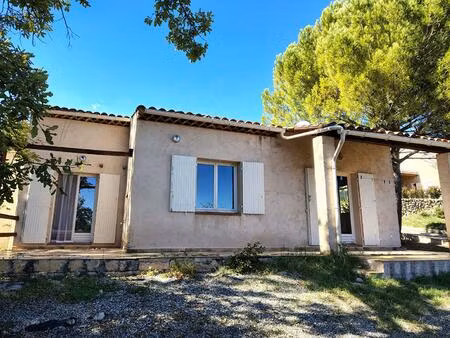 en exclusivité à quinson : charmante maison individuelle de plain-pied avec garage