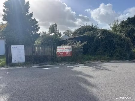 terrain 632 m² saint joachim