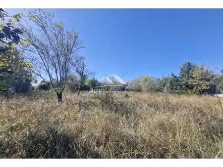sur la commune de salindres terrain constructible d'environ 1140 m²