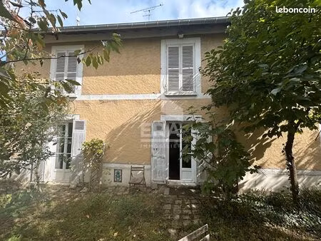 maison 6 pièces 150 m²