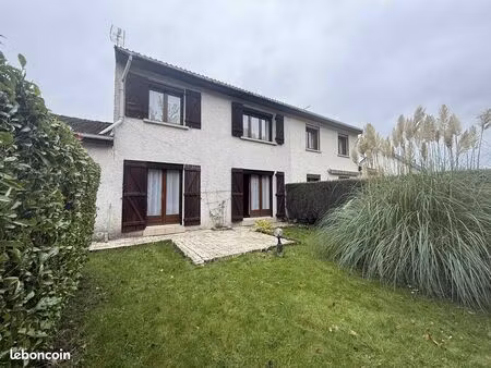 maison 6 pièces 110 m²