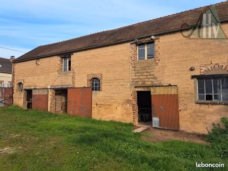 immeuble 250 m² courlon-sur-yonne