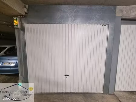 parking/box 13 m² solliès-pont