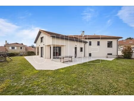 maison de luxe à vendre à chaponnay