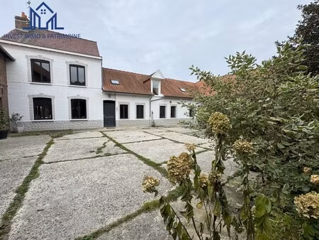 maison de luxe à vendre dans le quartier le paradis-les tertres
