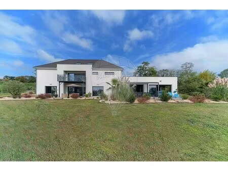 maison de luxe à vendre à hauterive