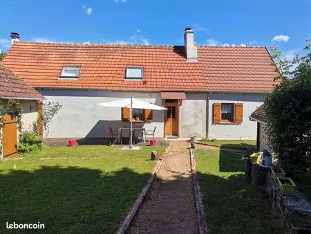 fermette entièrement rénové avec terrasse sud et nord