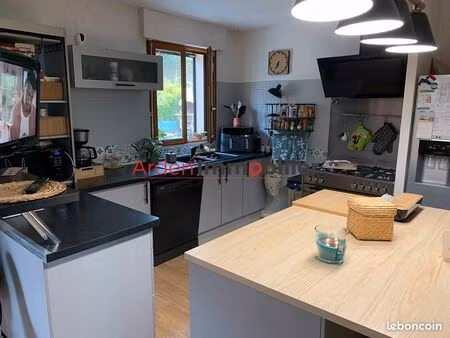 maison 5 pièces 130 m²