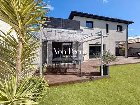 maison de luxe à vendre à tavel