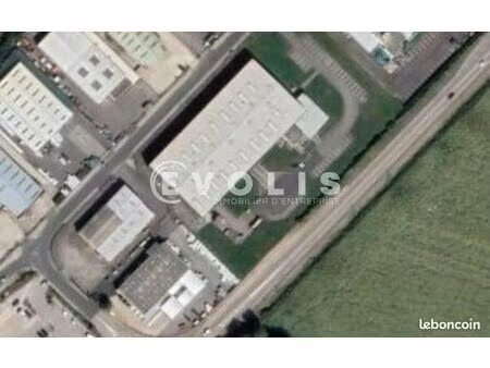 local d'activité 3 930 m²