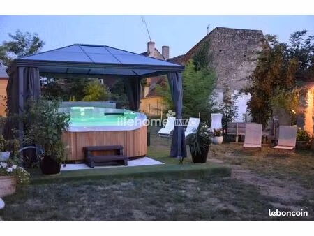 immeuble 185 m² le blanc