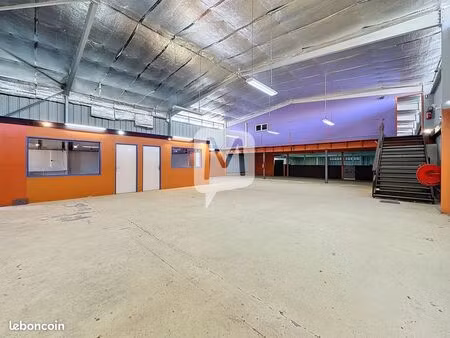 local commercial 735 m² kourou