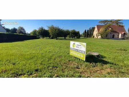 terrain 1950 m² la chatre