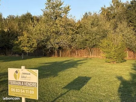 terrain 1099 m² le poinconnet
