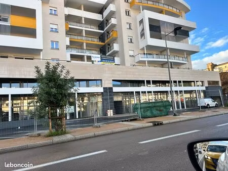 local 167m2 à louer artère principale ajaccio