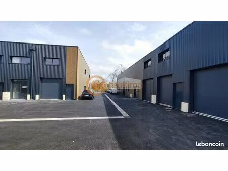 local d'activité 78 m²