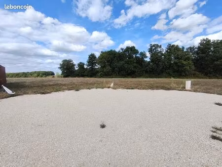 terrain 3132 m² vicq-sur-nahon