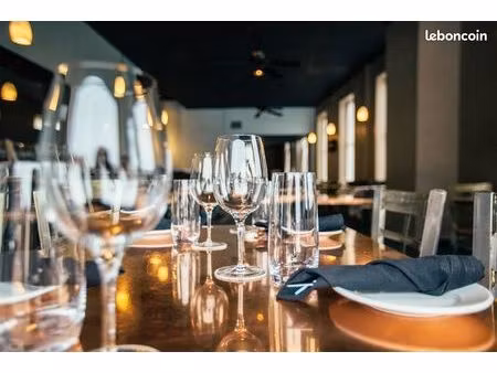 restaurant 390m² – 150 couverts – licence iii – fort potentiel