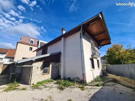 maison 4 pièces 84 m²