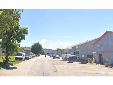 local 511 m² pontarlier