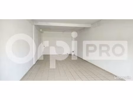 local commercial 47 m²