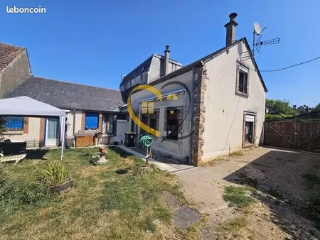 maison 11 pièces 226 m²