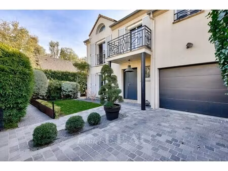 maison de luxe à vendre dans le quartier centre-la prairie