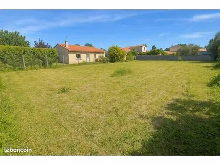 terrain 573 m² fenouillet