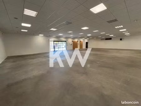 local bureaux 380 m²
