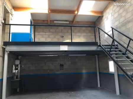 local d'activité 174 m²
