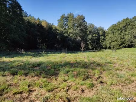 10 000 m2  5 minutes de tulle