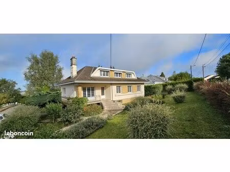 pavillon 9 pièces 180 m²