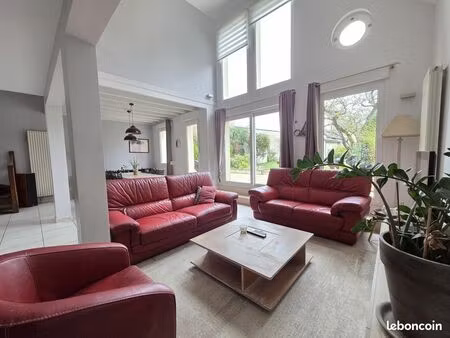 maison 7 pièces 164 m²