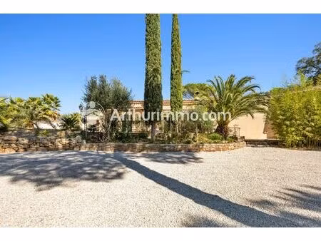 vente maison 6 pièces 244 m² le cannet-des-maures (83340)