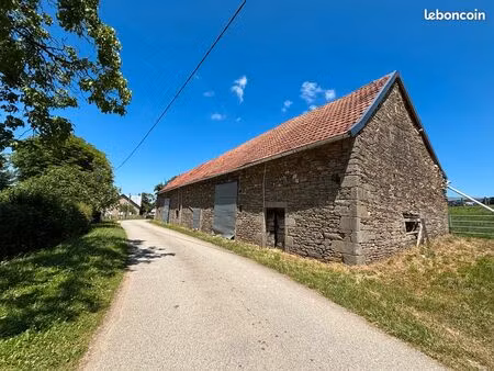 grange en pierre / ancienne bergerie à rénover + 3500 m² de terrain au lonzac
