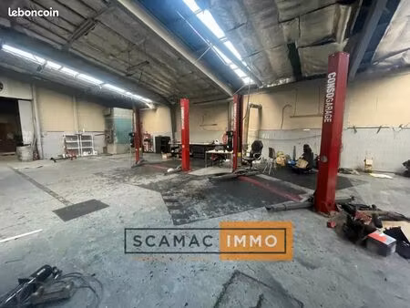 local d'activité 667 m²