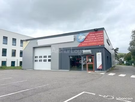 local commercial 447 m²