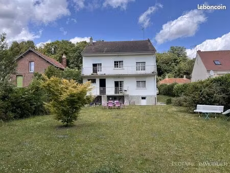 maison 8 pièces 145 m²