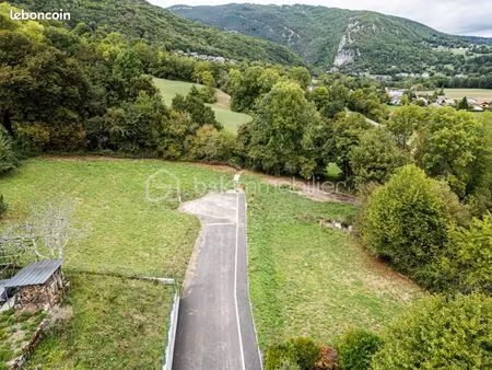 terrain 648 m² lornay