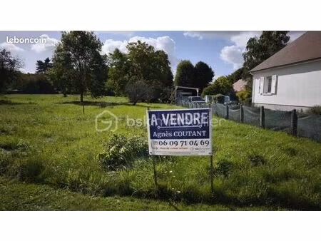 terrain 797 m² saint gondon