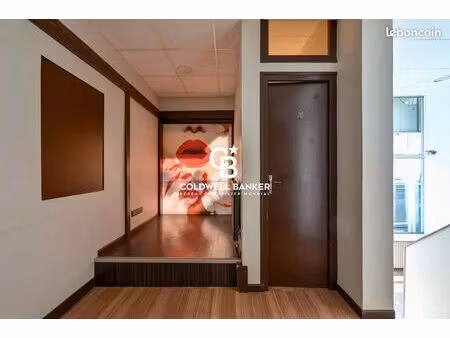 local commercial 62 m² sallanches