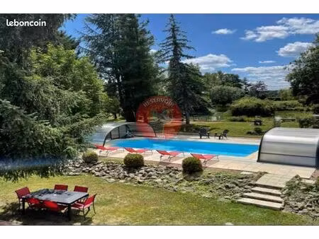 maison 10 pièces 212 m²