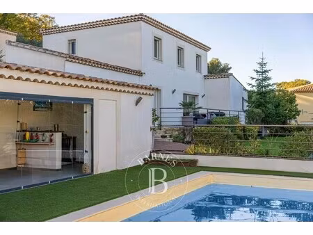 maison de luxe à vendre à mimet