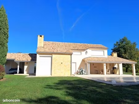 maison 4 pièces 194 m²