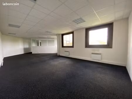 bureaux 138 m²