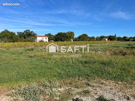 terrain 1063 m² saint-hilaire-de-brethmas