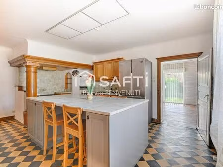 appartement 3 pièces 110 m²