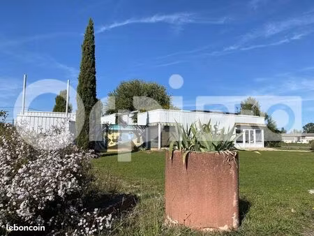 local commercial 127 m²